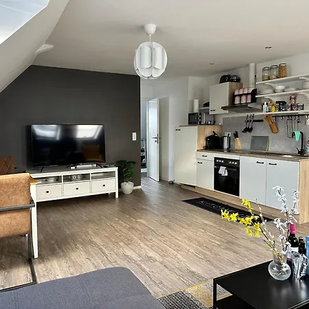 Cozy 55 M² Floor アパート *